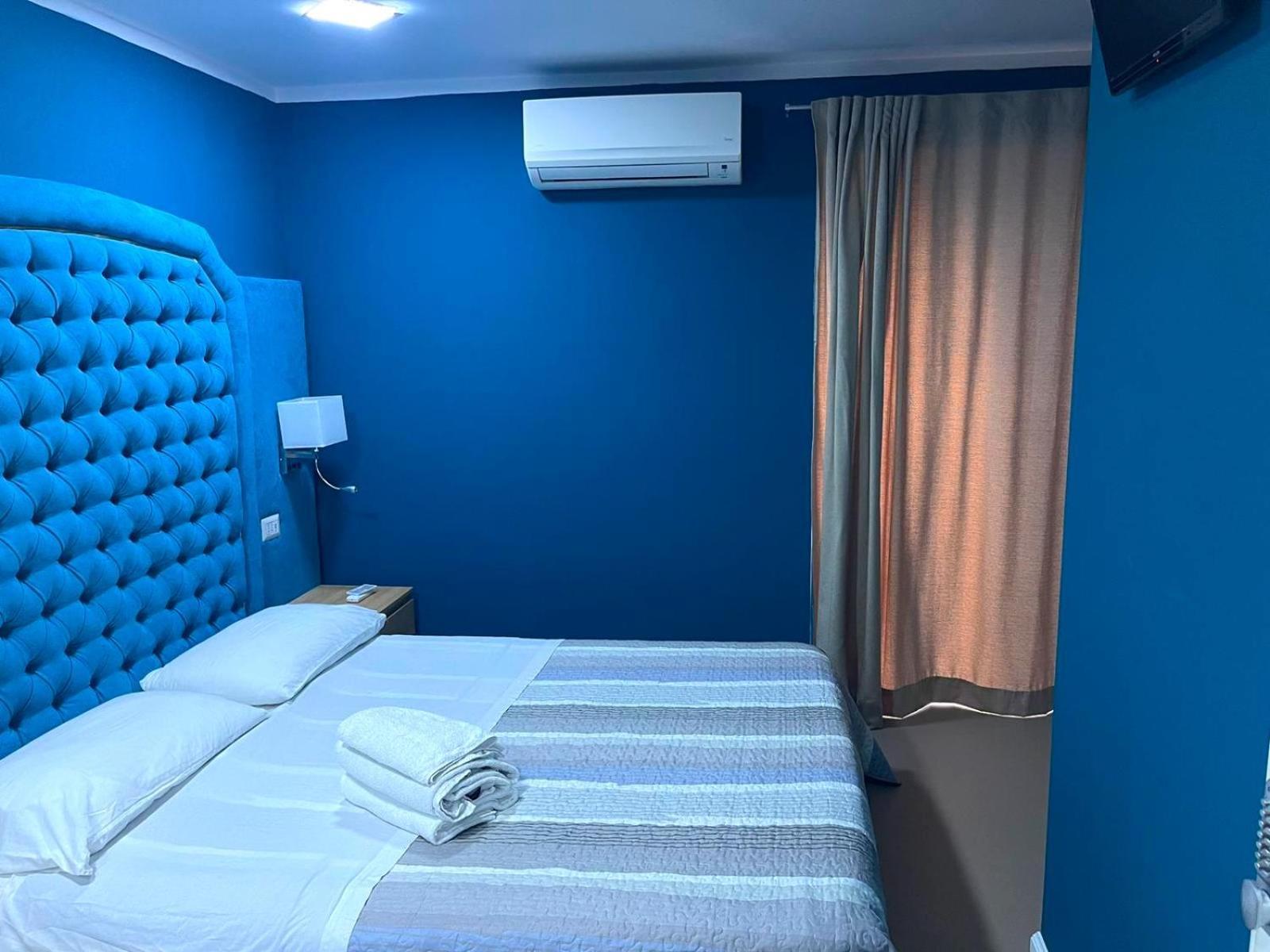 Bed And Breakfast Napoli Centro Storico Bagian luar foto